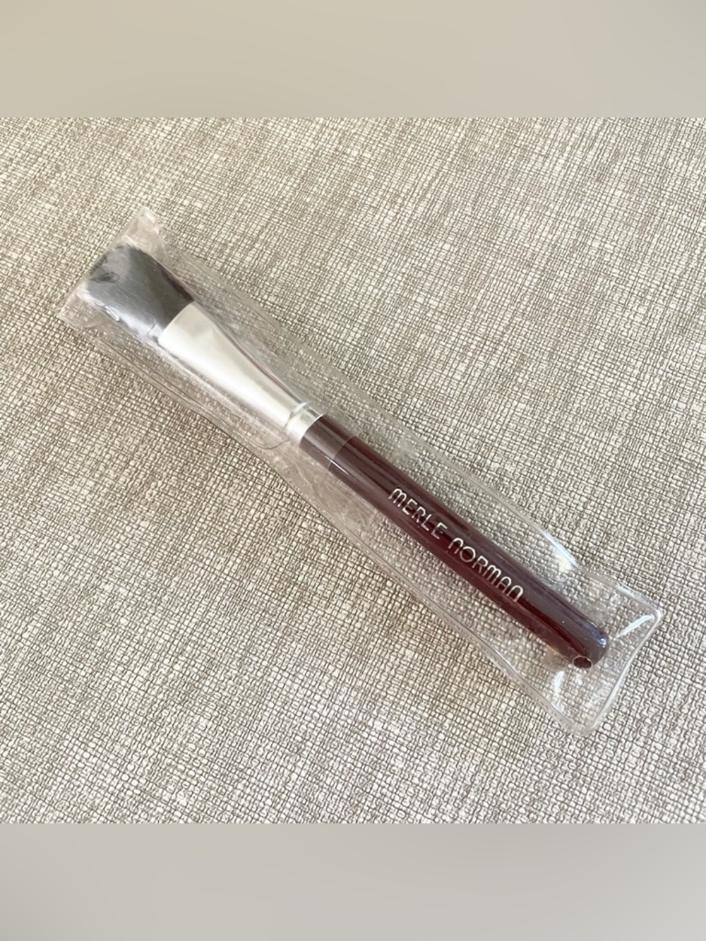 New Merle Norman Blending Brush